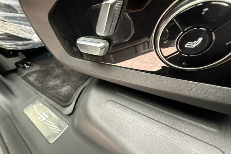 Used Jetour Zongheng G700 Trailblazer 2025 Model Xiangjing Edition 6-seater Interior 11