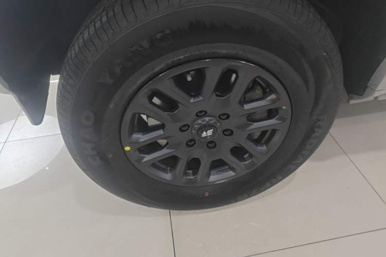 Used Jetour Zongheng G700 Trailblazer 2025 Model Zong Ye Edition 6-seater Left Front Wheel Hub