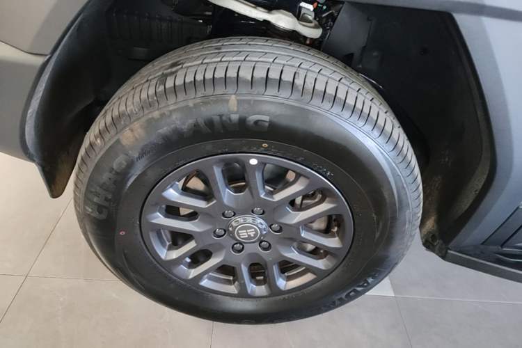 Used Jetour Zongheng G700 Trailblazer 2025 Model Tan Ye Edition Left Front Wheel Hub
