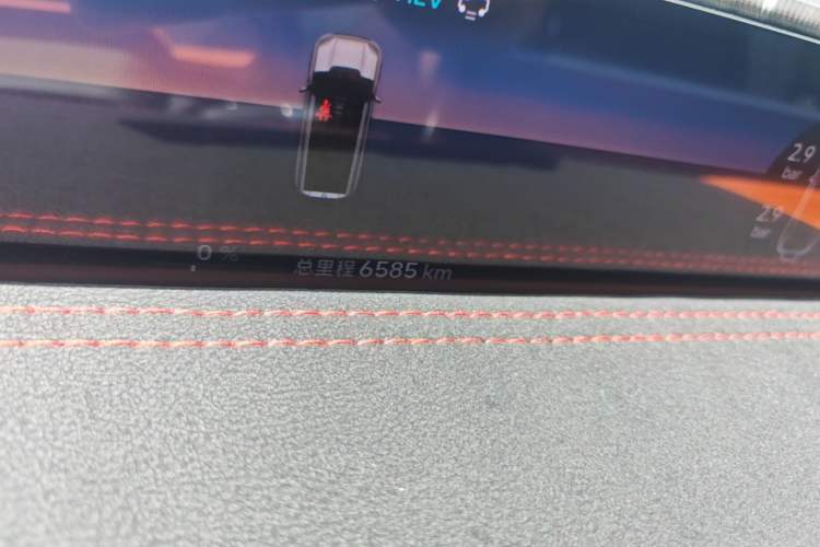 Used Jetour Zongheng G700 Trailblazer 2025 Model Zong Ye Edition 6-seater Odometer Close Up