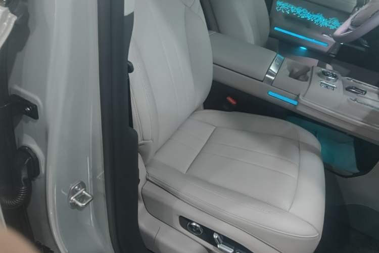 Used Jetour Zongheng G700 Trailblazer 2025 Model Zong Ye Edition 6-seater Right Front Seat