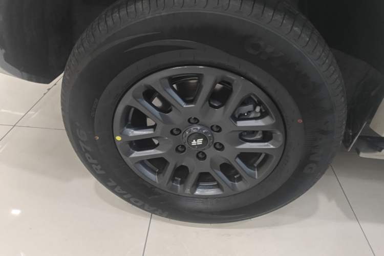 Used Jetour Zongheng G700 Trailblazer 2025 Model Zong Ye Edition 6-seater Right Rear Wheel Hub