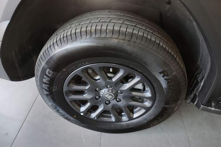 Used Jetour Zongheng G700 Trailblazer 2025 Model Tan Ye Edition Right Rear Wheel Hub