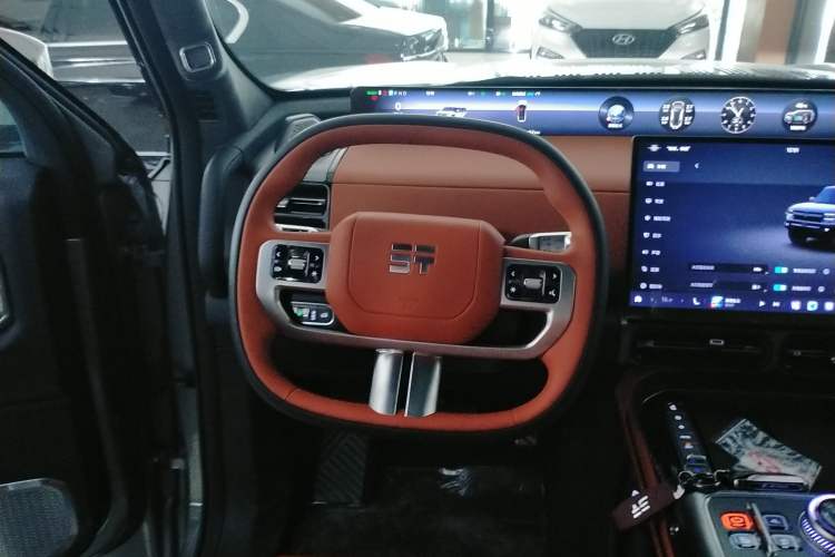Used Jetour Zongheng G700 Trailblazer 2025 Model Xiangjing Edition 6-seater Steering Wheel