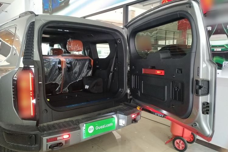 Used Jetour Zongheng G700 Trailblazer 2025 Model Xiangjing Edition 6-seater Trunk