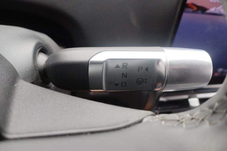 Used Jetour Zongheng G700 Trailblazer 2025 Model Xiangjing Edition 6-seater Gear Lever
