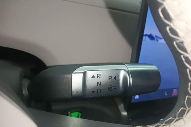 Used Jetour Zongheng G700 Trailblazer 2025 Model Xiangjing Edition 6-seater Gear Lever
