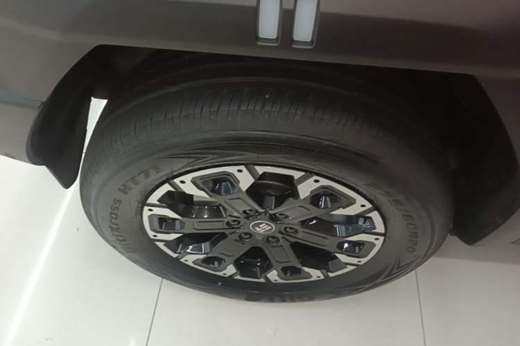 Used Jetour Zongheng G700 Trailblazer 2025 Model Xiangjing Edition 6-seater Left Front Wheel Hub