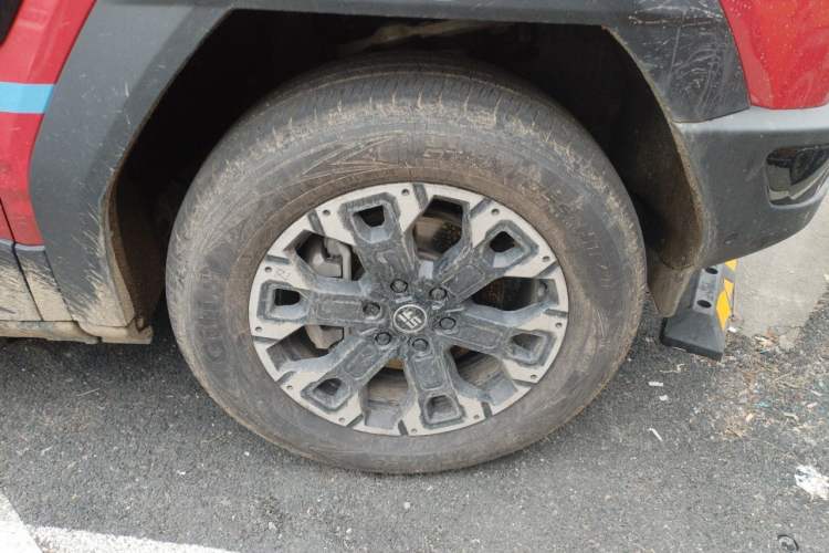 Used Jetour Zongheng G700 Trailblazer 2025 Model Xiangjing Edition 6-seater Right Front Wheel Hub