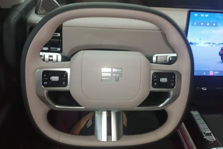 Used Jetour Zongheng G700 Trailblazer 2025 Model Xiangjing Edition 6-seater Steering Wheel