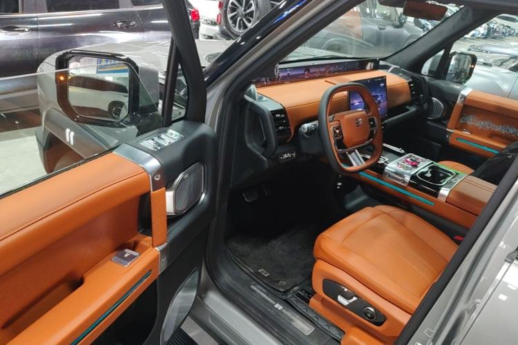 Used Jetour Zongheng G700 Trailblazer 2025 Model Xiangjing Edition 6-seater Driver Seat