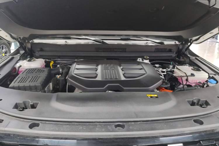 Used Jetour Zongheng G700 Trailblazer 2025 Model Xiangjing Edition 6-seater Engine Bay