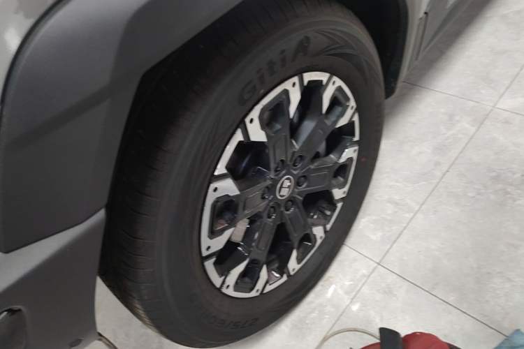 Used Jetour Zongheng G700 Trailblazer 2025 Model Xiangjing Edition 6-seater Exterior 4