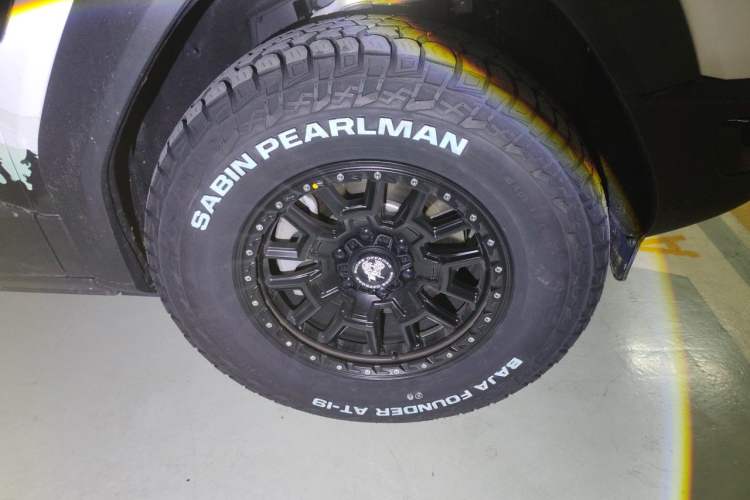 Used Jetour Zongheng G700 Trailblazer 2025 Model Zhi Jing Qian Kun Edition 5-seater Right Front Wheel Hub