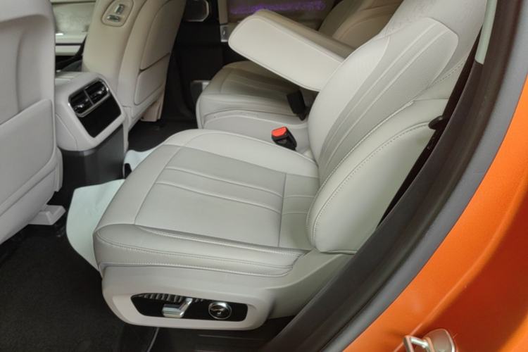 Used Jetour Zongheng G700 Trailblazer 2025 Model Xiangjing Edition 6-seater Left Rear Seat