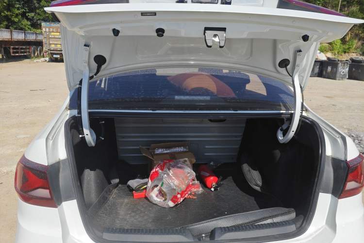 Used Jetta VA3 2021 1.5L Automatic Enjoyment Edition Trunk