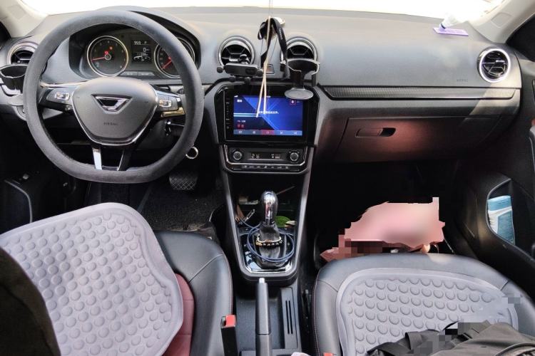 Used Jetta VA3 2019 1.5L Automatic Glory Edition Center Console