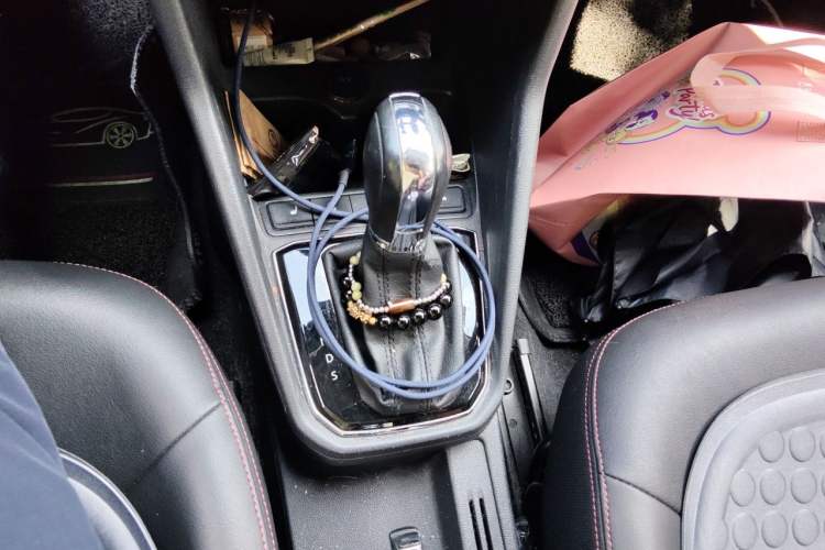 Used Jetta VA3 2019 1.5L Automatic Glory Edition Gear Lever