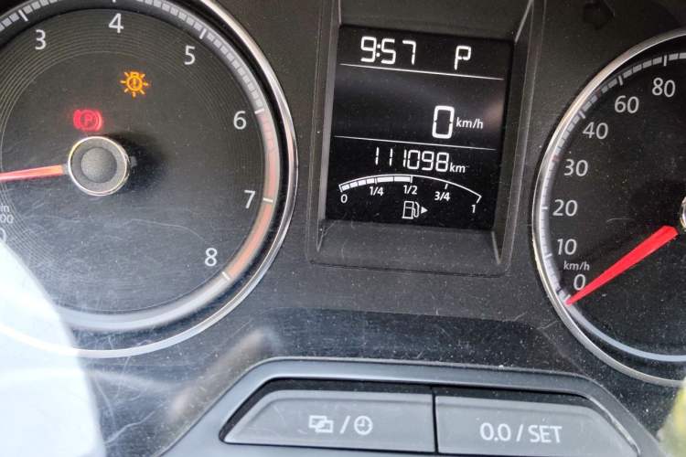 Used Jetta VA3 2019 1.5L Automatic Glory Edition Odometer Close Up