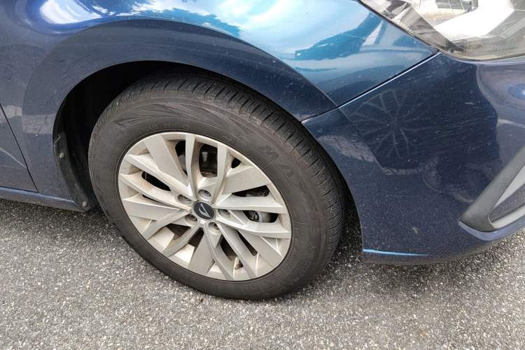 Used Jetta VA3 2019 1.5L Automatic Glory Edition Right Front Wheel Hub
