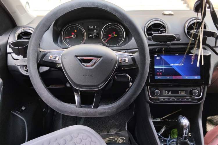 Used Jetta VA3 2019 1.5L Automatic Glory Edition Steering Wheel