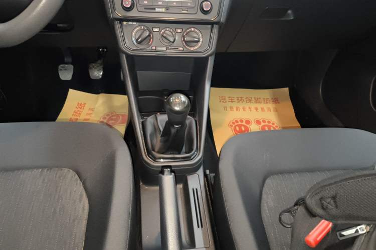 Used Jetta VA3 2019 1.5L Manual Entry-Level Version Gear Lever