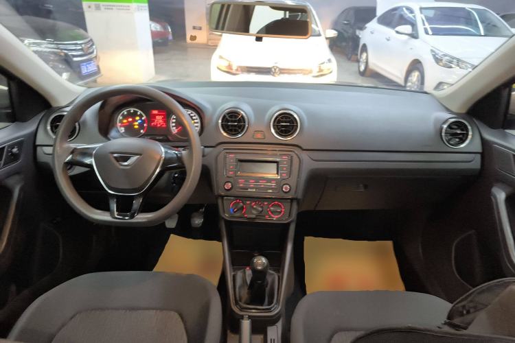 Used Jetta VA3 2019 1.5L Manual Entry-Level Version Interior 2