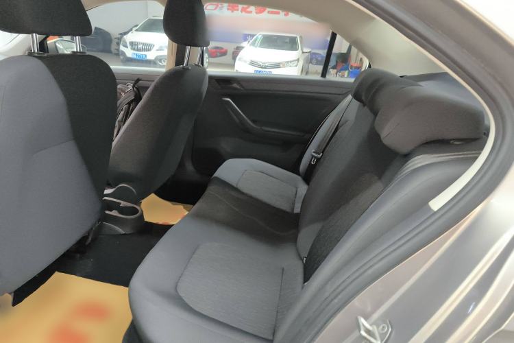 Used Jetta VA3 2019 1.5L Manual Entry-Level Version Interior 4