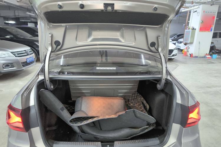 Used Jetta VA3 2019 1.5L Manual Entry-Level Version Trunk