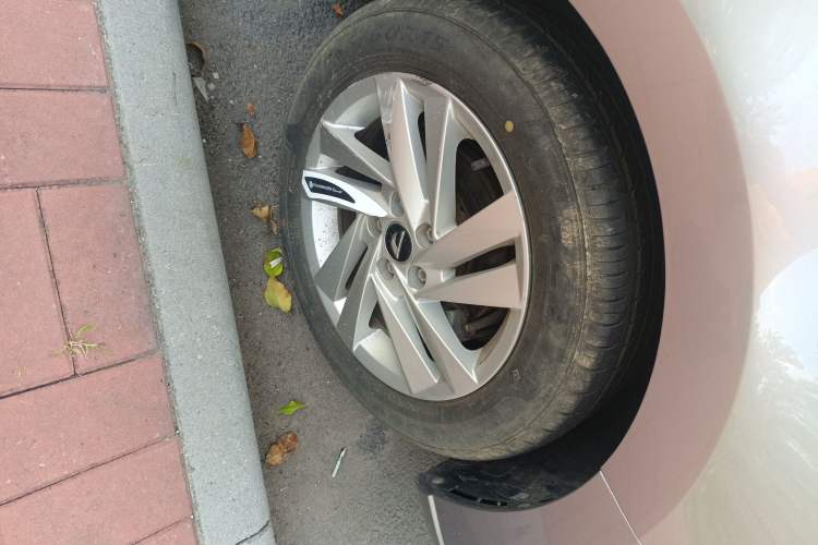 Used Jetta VA3 2019 1.5L Manual Enjoyment Edition Right Front Wheel Hub