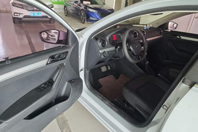 Used Jetta VA3 2019 1.5L Automatic Enjoyment Edition Driver Seat