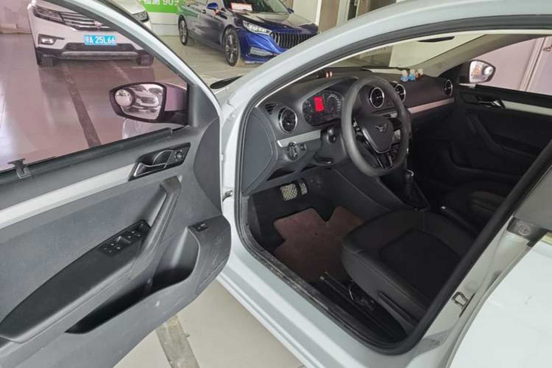 Used Jetta VA3 2019 1.5L Automatic Enjoyment Edition Driver Seat