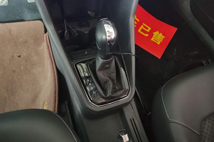 Used Jetta VA3 2019 1.5L Automatic Enjoyment Edition Gear Lever