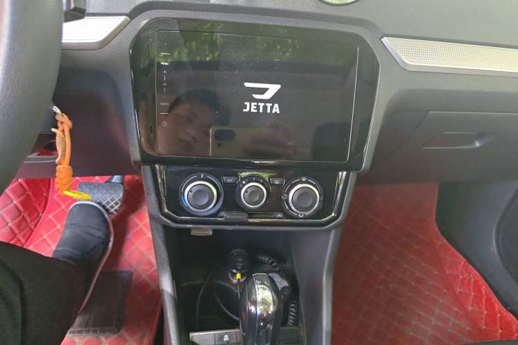 Used Jetta VA3 2019 1.5L Automatic Enjoyment Edition Audio And AC Panel
