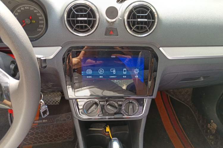 Used Jetta VA3 2019 1.5L Automatic Enjoyment Edition Audio And AC Panel
