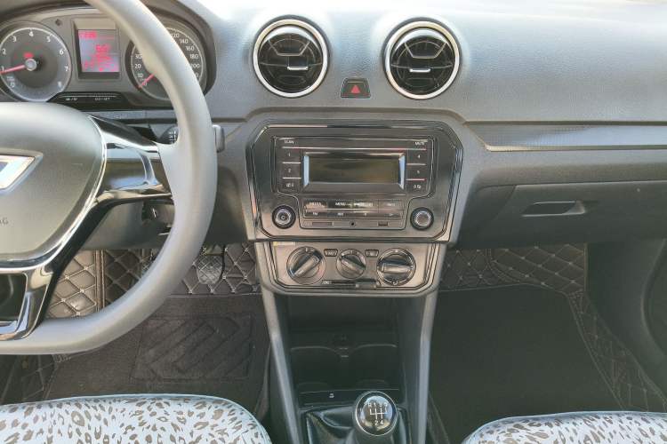 Used Jetta VA3 2019 1.5L Manual Entry-Level Version Audio And AC Panel
