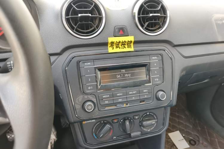 Used Jetta VA3 2019 1.5L Manual Entry-Level Version Audio And AC Panel