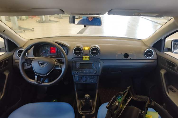 Used Jetta VA3 2019 1.5L Manual Entry-Level Version Center Console