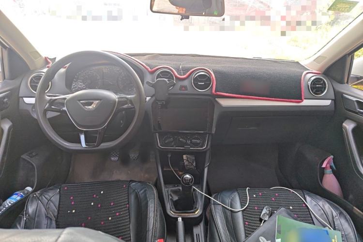Used Jetta VA3 2019 1.5L Manual Enjoyment Edition Center Console