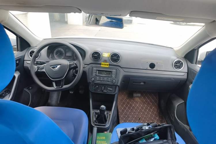 Used Jetta VA3 2019 1.5L Manual Entry-Level Version Center Console