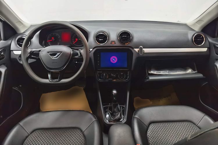 Used Jetta VA3 2019 1.5L Automatic Enjoyment Edition Center Console