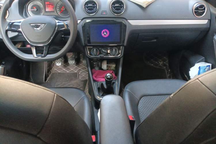 Used Jetta VA3 2019 1.5L Manual Enjoyment Edition Center Console