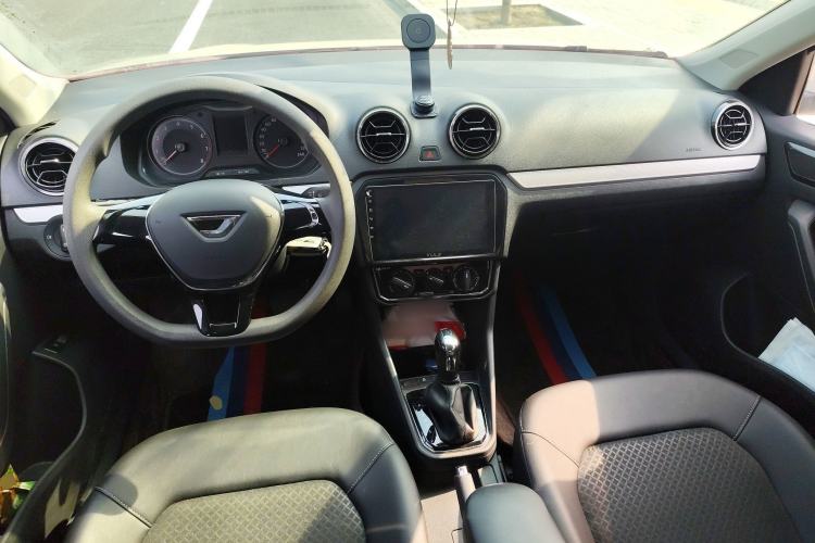 Used Jetta VA3 2019 1.5L Automatic Enjoyment Edition Center Console