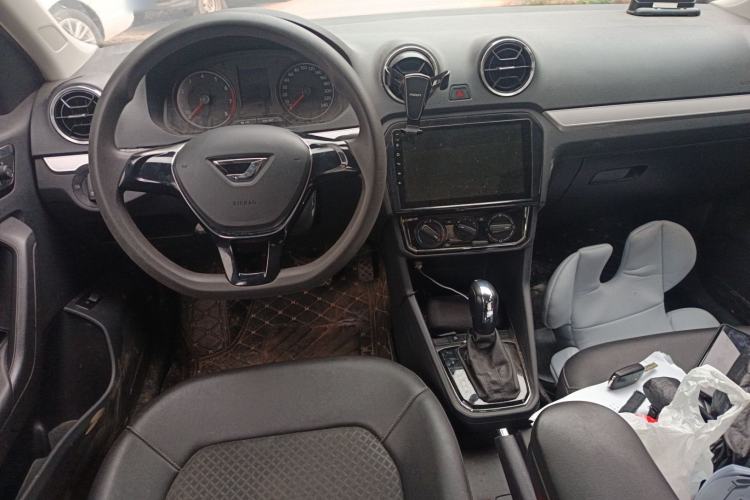 Used Jetta VA3 2019 1.5L Automatic Enjoyment Edition Center Console
