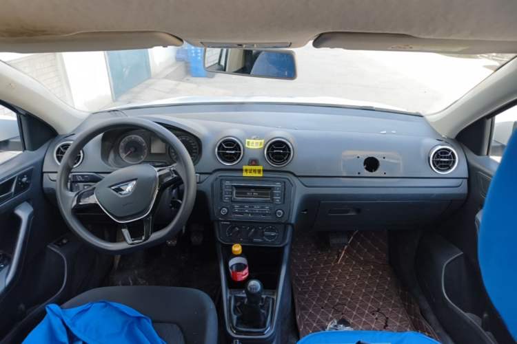 Used Jetta VA3 2019 1.5L Manual Entry-Level Version Center Console
