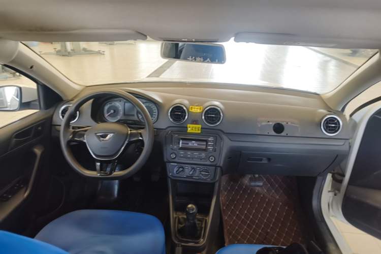Used Jetta VA3 2019 1.5L Manual Entry-Level Version Center Console