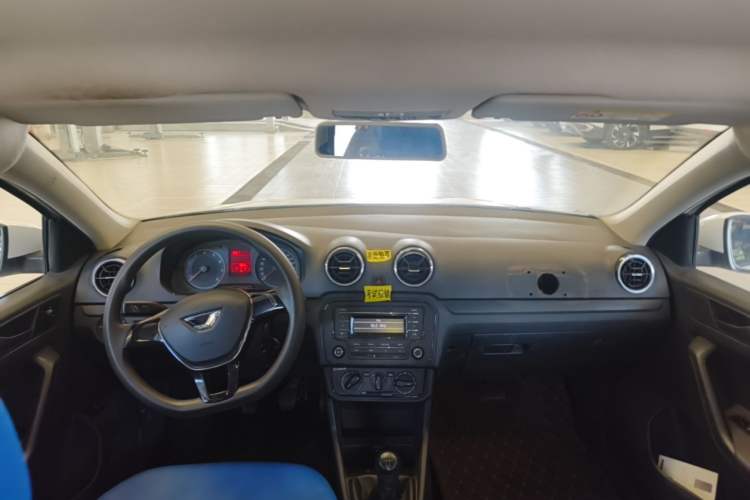 Used Jetta VA3 2019 1.5L Manual Entry-Level Version Center Console