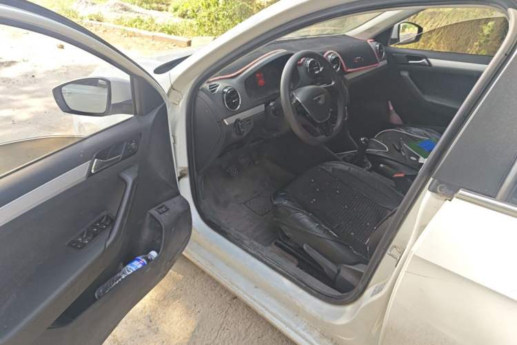 Used Jetta VA3 2019 1.5L Manual Enjoyment Edition Driver Seat