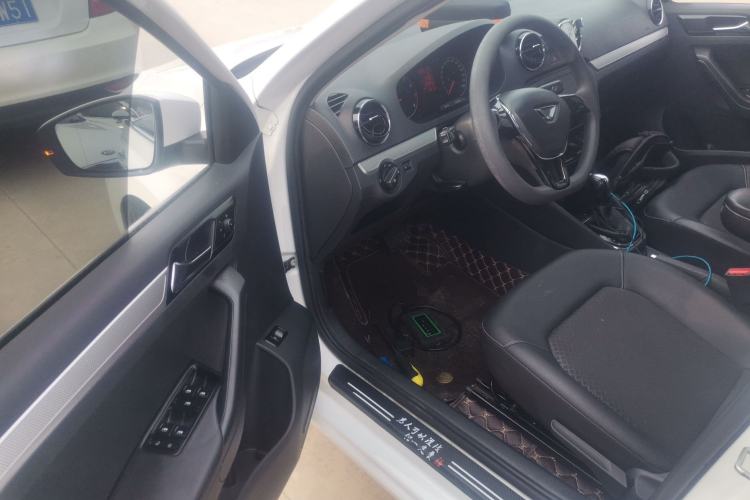 Used Jetta VA3 2019 1.5L Automatic Enjoyment Edition Driver Seat