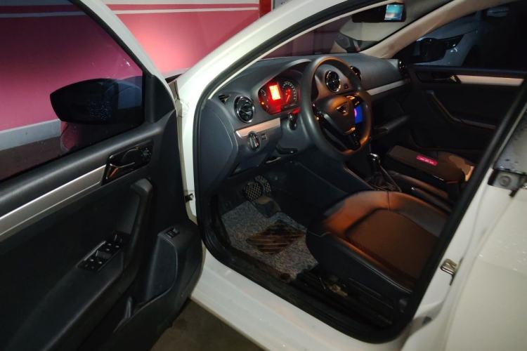 Used Jetta VA3 2019 1.5L Automatic Enjoyment Edition Driver Seat